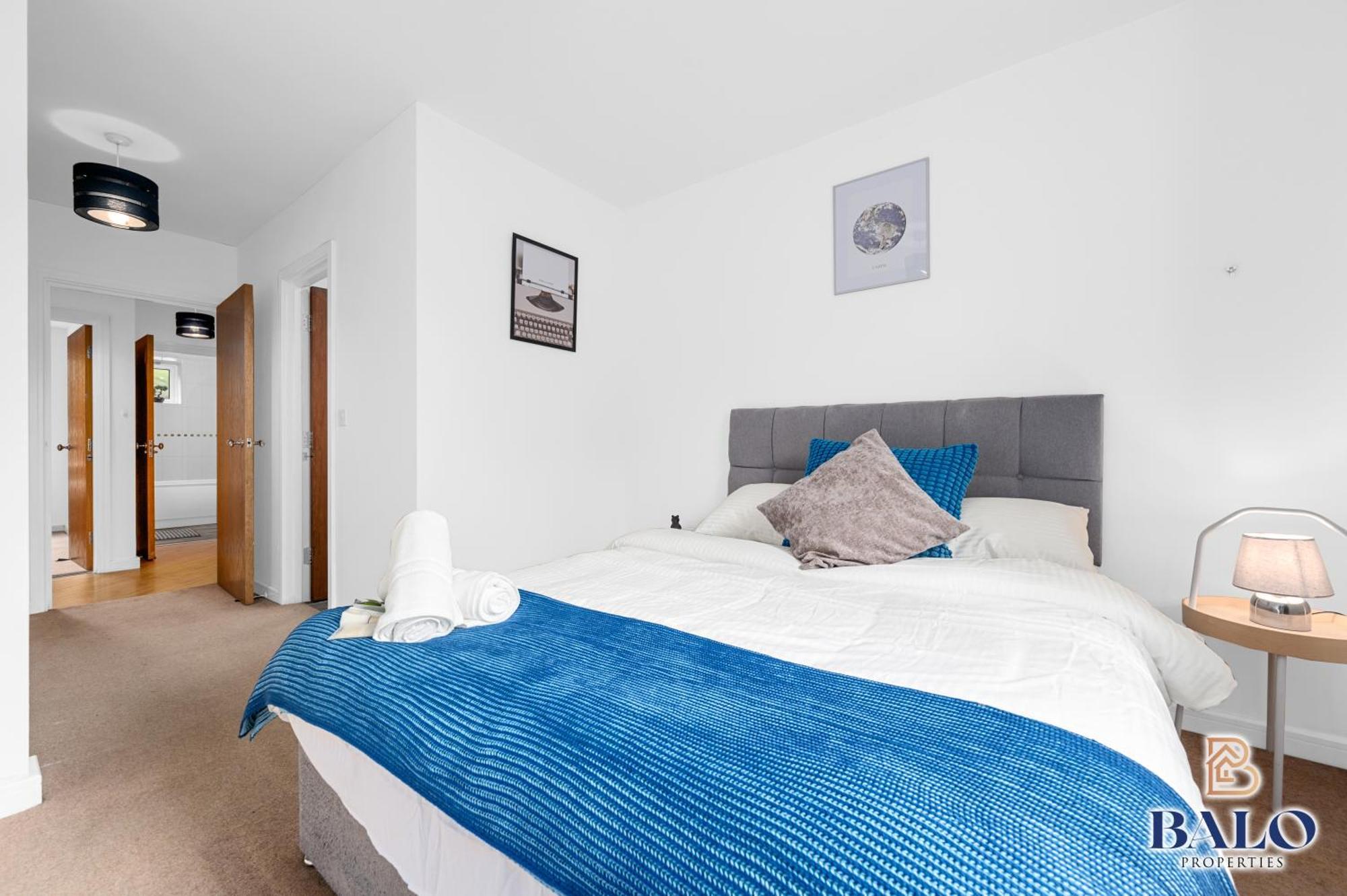 Modern Spacious 2Bedroom Apartment Great! Location By Etihad Mancity Stadium& Coop Live Arena Манчестър Екстериор снимка