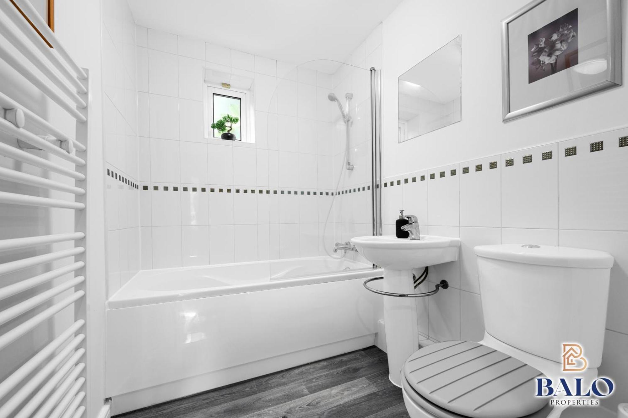 Modern Spacious 2Bedroom Apartment Great! Location By Etihad Mancity Stadium& Coop Live Arena Манчестър Екстериор снимка