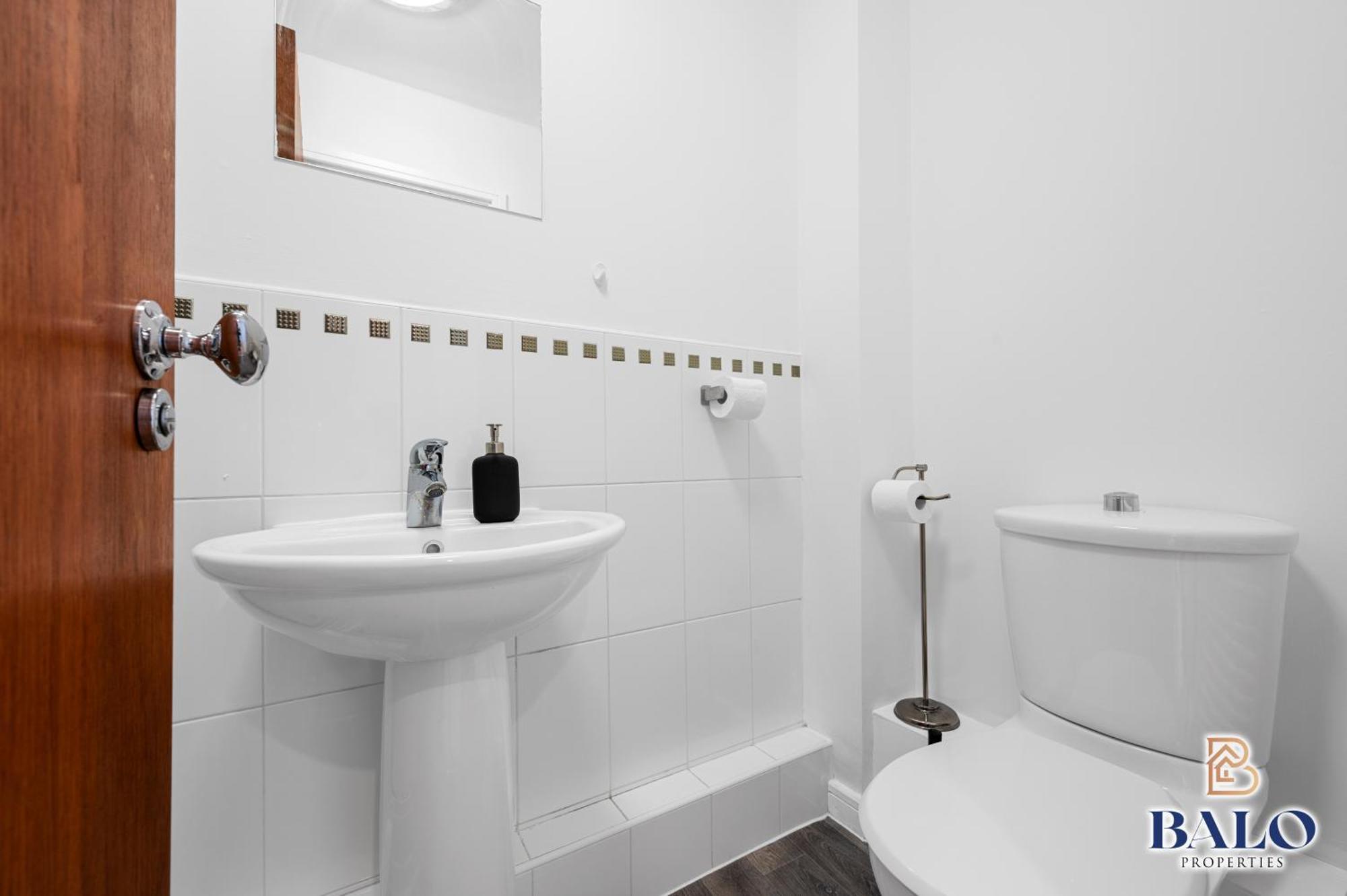 Modern Spacious 2Bedroom Apartment Great! Location By Etihad Mancity Stadium& Coop Live Arena Манчестър Екстериор снимка
